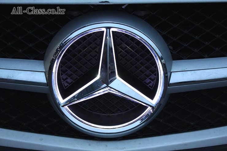 [올클래스 작업사진] 회원님의 '벤츠 R172 SLK200K' - Mercedes-Benz 일루미네이티드 (스타마크, LED킷) 장착