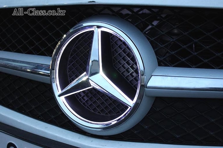 [올클래스 작업사진] 회원님의 '벤츠 R172 SLK200K' - Mercedes-Benz 일루미네이티드 (스타마크, LED킷) 장착