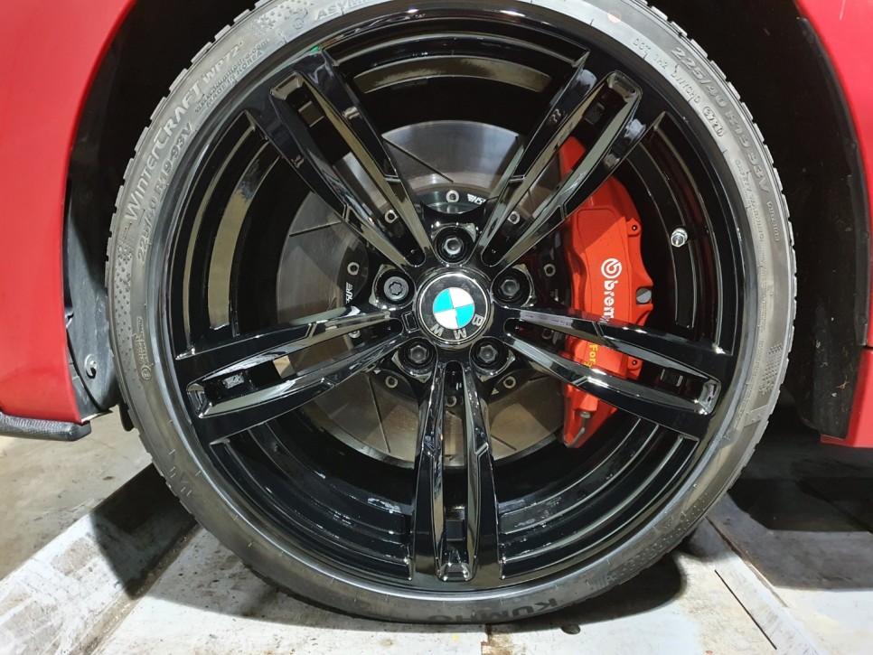 BMW 3시리즈 블랙유광 휠도색